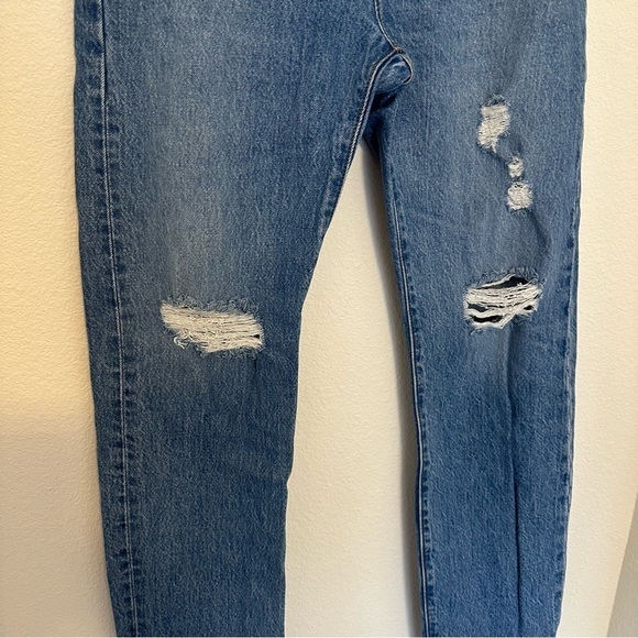 Levi’s 501 High Waisted Denim Jeans Distressed Front Women’s Size 27 - Picture 4 of 12